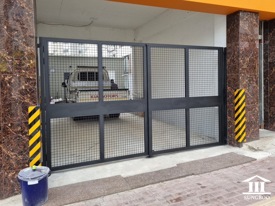 수원 상가내 차고 대문